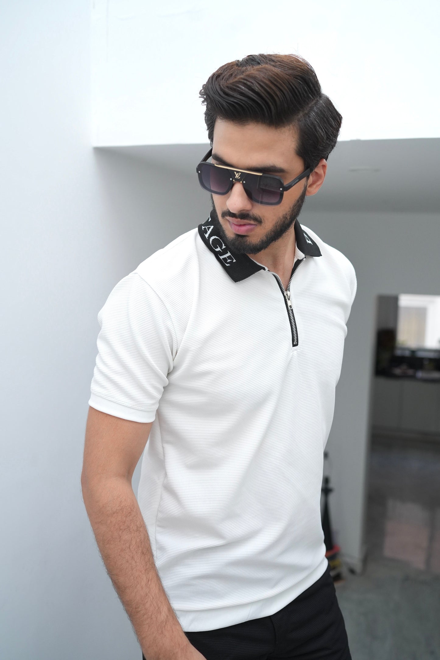 LOGO COLLAR POLO IN WHITE